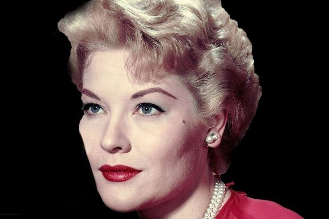 Patti Page - (I Love You) For Sentimental Reasons 1 Thiet ke chua co ten 2025 07 14T185126.679