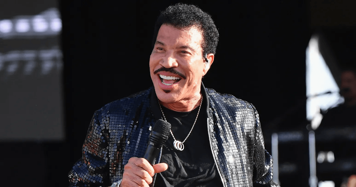 Thiet ke chua co ten 72